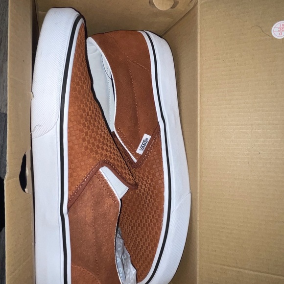 Vans - Picture 2 of 2